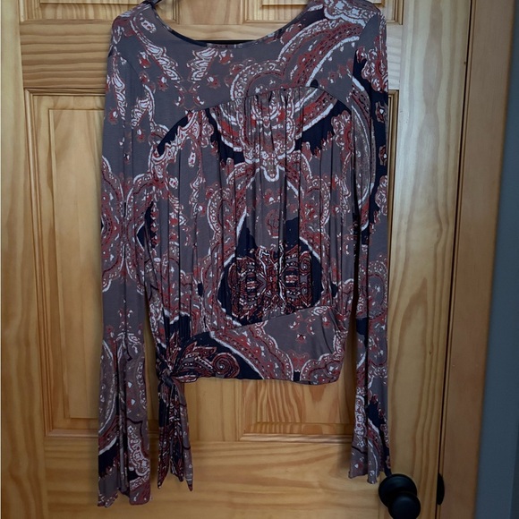 Free People Fiona Top with Bell Sleeves - Mocha Coral -Multicolor Paisley -Small - Picture 6 of 6